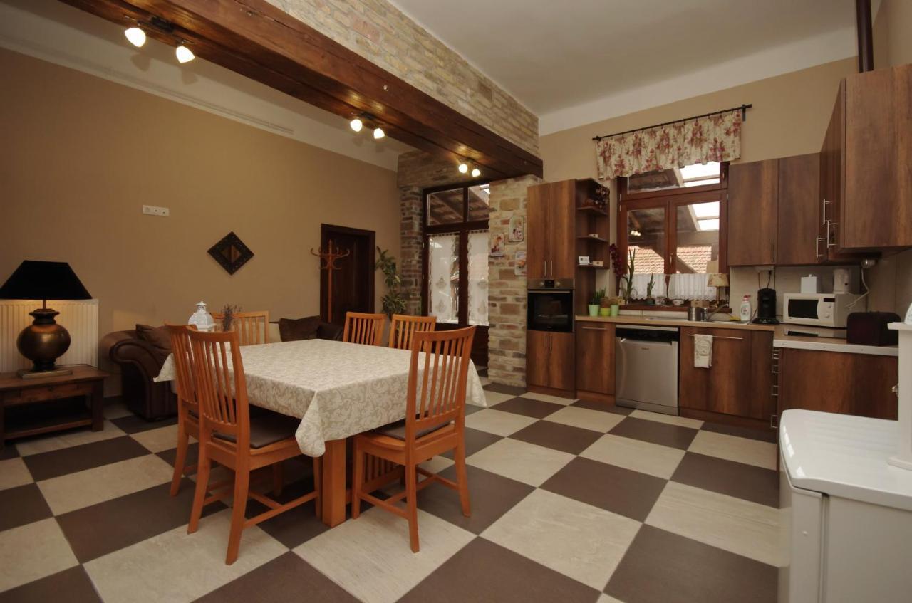 Villa Rusztika Gyula Kültér fotó